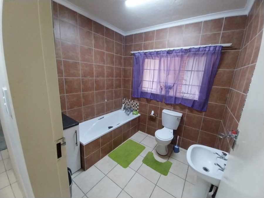 3 Bedroom Property for Sale in Bodorp North West